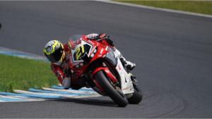 1Astra-Honda-Incar-Kunci-Juara-ARRC-2025-di-Sepang-Bersama-CBR-Series.jpg