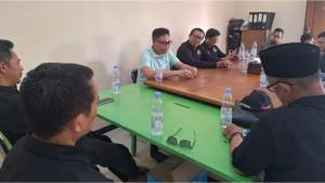 1Dindin-Abdullah-Ghozali-Kunjungi-Lembur-Inggris-Matangkan-Kerja-Sama.jpg