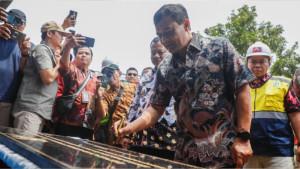 1Diresmikan-Ahmad-Luthfi-Masyarakat-Apresiasi-Perbaikan-Jalan-BumiayuSalem.jpg