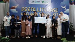 1Dompet-Dhuafa-dan-Tokio-Marine-Life-Planja-Perlengkapan-Sekolah.jpg