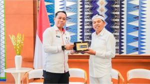 1Gebrakan-KDM-dan-Kemenkum-Jabar-Bantuan-Hukum-Wajib-Ada-di-Tiap-Desa-Kelurahan-Mulai-1-Oktober.jpg