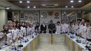 1Institution-Tour-DPM-Politeknik-STIA-LAN-Bandung-Belajar-Tata-Kelola-Pemerintahan-ke-DPRD-Jabar.jpg