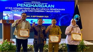 1Kabupaten-Bekasi-Dan-Garut-Raih-Penghargaan-Atas-Konsistensi-Pelaporan-Capaian-Aksi-HAM-Daerah.jpg