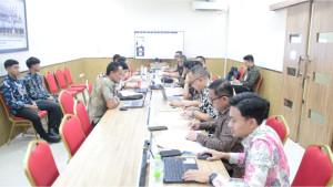 1Kemenkum-Jabar-Soroti-Sanksi-Bagi-Pekerja-dalam-Raperbup-Jaminan-Sosial-Sukabumi.jpg