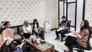1Kemenkum-Jabar-dan-OPHI-Pusat-Diskusi-Mendalam-Berkomitmen-Percepat-Layanan.jpg