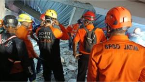 1Ponpes-di-Sidoarjo-Ambruk-Dompet-Dhuafa-Kerahkan-Tim-Evakuasi-SAR-dan-Ambulans.jpg