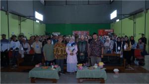 1Sosialisasi-Program-Makan-Bergizi-Gratis-Hadir-di-Desa-Rahayu-Bandung.jpg