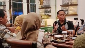 1Terobosan-Baru-Kemenkum-Jabar-Usulkan-Sertifikat-KI-Jadi-Syarat-Akses-KUR-di-Bawah-100-Juta.jpg