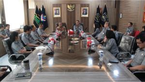 1Tim-Inspektorat-Jenderal-Kemenkum-Lakukan-Pembinaan-di-Kanwil-Jabar.jpg