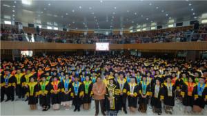 1Wisuda-Periode-IV-Ta.jpg