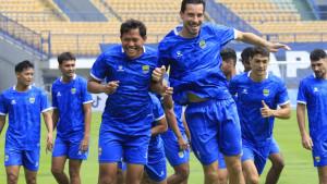 20251022_GANI_Persib_02_Thom_Haye_Adam_Alis.jpg