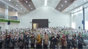 2Pembekalan-KKNT-Kampus-Berdampak-Dilingkungan-Institut-Kesehatan-Rajawali.jpg