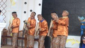43-Warga-Binaan-Lapas-Cianjur-menampilkan-kesenian.jpg