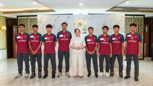 8-Penerima-Beasiswa-Sepak-Bola.jpg