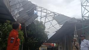 ATAP-TERBANG-karena-angin.jpg