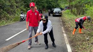 Aksi-gotong-royong-bersih-bersih-rump.jpg