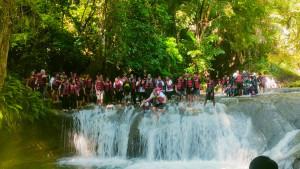 Aktivitas-body-rafting-pada-akhir-pekan-di-sungai-Citumang-Sumedang.jpg