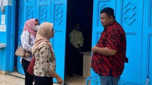 Anggota-DPRD-Garut-Yudha-Puja-Turnawan-kanan-melakukan-sidak.jpg