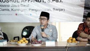 Anggota-DPRD-Jabar-dari-fraksi-PPP-Arief-Maoshul-Affandy-saat-sosialisasi-peraturan-daerah.jpg