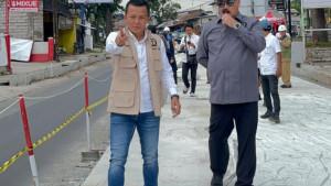Anggota-Komisi-4-DPRD-Jabar-dari-fraksi-PPP-Uden-Dida-Efendi-saat-meninjau-progres-perbaikan.jpg