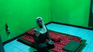 Anggota-Komisi-I-DPR-RI-Desy-Ratnasari-saat-sidak-kam.jpg