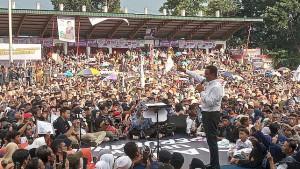 Anies-Kampanye-di-Lapangan-Prawatasari-1.jpg