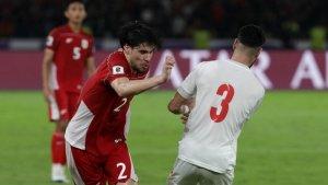jabar/Bek-timnas-Indonesia-Kevin-Diks-kiri-saat-berduel-dengan-pemain-Bahrain-pada-matchday.jpg