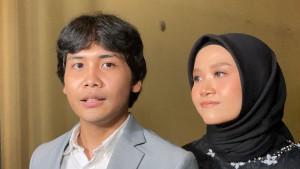 Bintang-Emon-dan-Alca-Octaviani.jpg