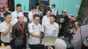 Bupati-Bandung-Dadang-Supriatna-meninjau-KMP-Pacet.jpg