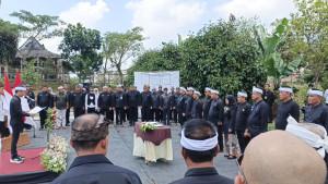 Bupati-Purwakarta-Saepul-Bahri-Binzein-Om-Zein-melantik-10-pej.jpg