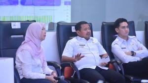 Bupati-Sumedang-Dony-Ahmad-Munir-didampingi-Wakil-Bupati-M-Fajar-Aldila-2.jpg
