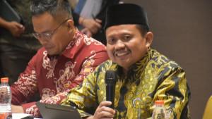 Bupati-Sumedang-Dony-Ahmad-Munir-saat-memaparkan-program-dan-komitmen.jpg