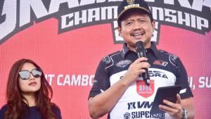 Bupati-Sumedang-Dony-Ahmad-Munir-saat-membuka-Kejurda-West-Java-Championship-Motocross.jpg