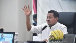 Bupati-Sumedang-Dony-Ahmad-Munir-saat-memimpin-rapat-di-Gedung-Negara-Sumedang.jpg