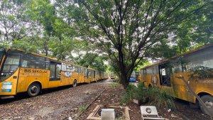 Bus-sekolah-yang-terbengkalai-hanya-terparkir.jpg