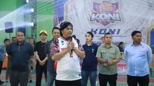 Diky-Candra-Negara-ketika-menghadiri-kejuaraan-Koni-Basketball.jpg