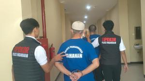Eks-Kepala-Pelaksana-Kalak-BPBD-Kabupaten-Pangandaran-KN-ditahan.jpg