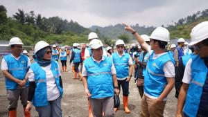 Executive-Vice-President-Transisi-Energi-dan-Keberlanjutan-PT-PLN-Persero-Kamia.jpg