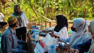 FOTO-1-Tina-Wiryawati-Gelar-Pemeriksaan-Kesehatan-Gratis-di-Cijeungjing-Ciamis.jpg