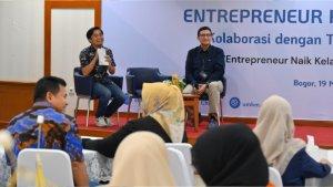 Foto-1-Executive-Vice-President-Telkom-Regional-II-Edie-Kurniawan-di-acara.jpg
