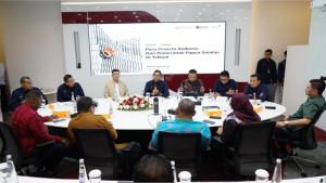 Foto-1-Wakil-Direktur-Utama-Telkom-Muhammad-Awaluddin-memberikan-s.jpg