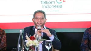Foto-1-dan-2-Direktur-Strategic-Business-Development-Portofolio-Telkom-Seno-Soemadji.jpg