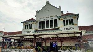 Gedung-Stasiun-Kejaksan-Cirebon-d.jpg