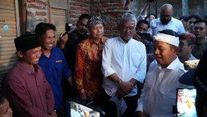 Gubernur-Jawa-Barat-Dedi-Mulyadi-didampingi-Kepala-Dinas-ESDM-Jawa-Barat.jpg