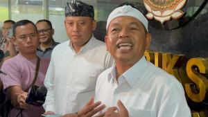 Gubernur-Jawa-Barat-Dedi-Mulyadi-saat-diwawancarai-seusai-berkunjung.jpg