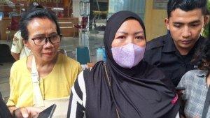 Imelda-Ibu-kandung-Sinta-Amelia-korban-kebakaran-Glodok-plaza.jpg