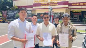 Influencer-sekaligus-politikus-Ronald-A-Sinaga-dilaporkan-ke-Polresta-Bandung.jpg