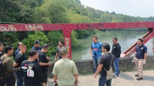 Jembatan-Merah-Bendungan-Jatiluhur-Purwakarta-lokasi-pembuangan-DIna.jpg