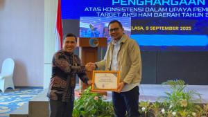 Kantor-Wilayah-Kementerian-HAM-Jawa-Barat-beri-penghargaan.jpg