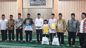Kanwil-Kemenag-Jabar-Santuni-dan-Buka-Bersama-Anak-Yatim-dari-Pesantren.jpg